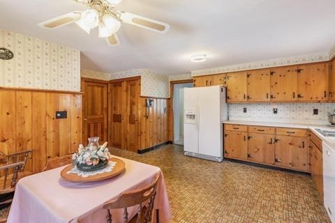 3 Elizabeth Rd, Gloucester, MA 01930 photo 11