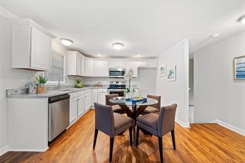 13 Clarkson St, Worcester, MA 01604 photo 5