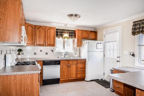 70 Beech St, Franklin, MA 02038 photo 4