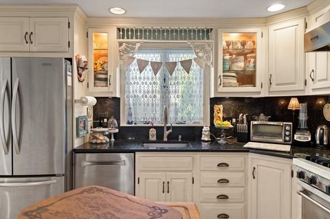16 Chester St, Danvers, MA 01923 photo 7