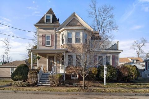 16 Chester St, Danvers, MA 01923 photo 1