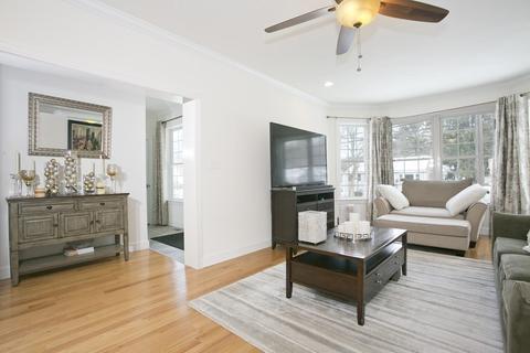 87 Vincent Rd, Dedham, MA 02026 photo 3
