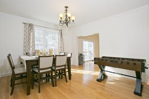 87 Vincent Rd, Dedham, MA 02026 photo 12