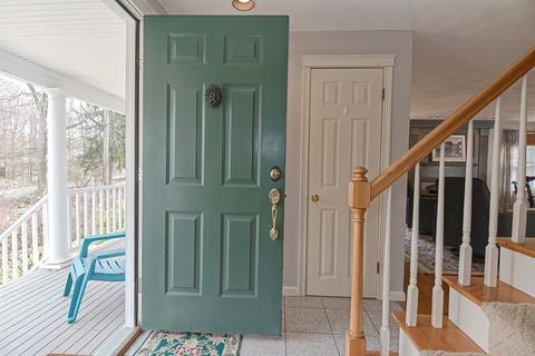 48 Plimpton St, Walpole, MA 02081 photo 2