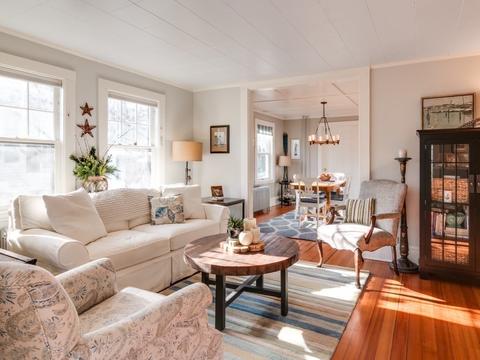 13 Chapel St, Gloucester, MA 01930 photo 10