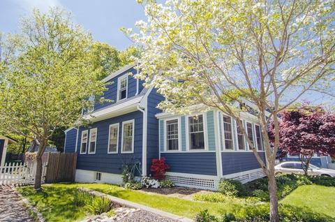 13 Chapel St, Gloucester, MA 01930 photo 2