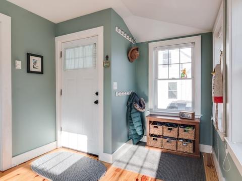 13 Chapel St, Gloucester, MA 01930 photo 6