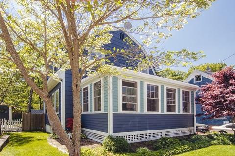 13 Chapel St, Gloucester, MA 01930 photo 1