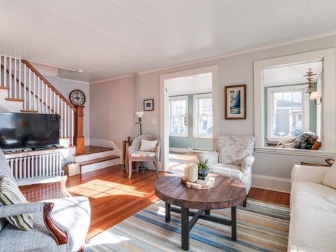 13 Chapel St, Gloucester, MA 01930 photo 8