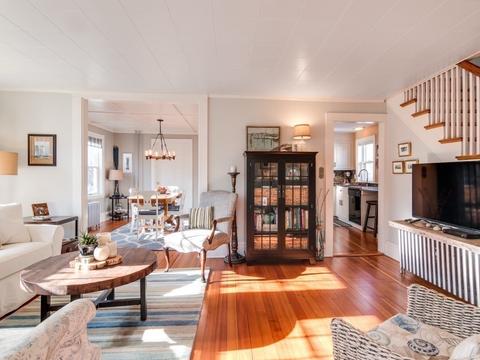 13 Chapel St, Gloucester, MA 01930 photo 11