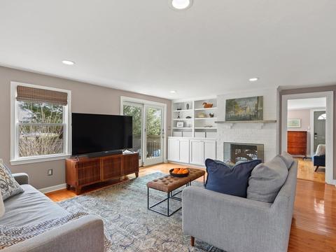 1605 Great Plain Ave, Needham, MA 02492 photo 2