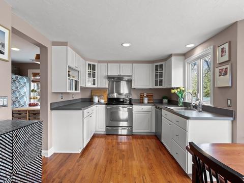 1605 Great Plain Ave, Needham, MA 02492 photo 9