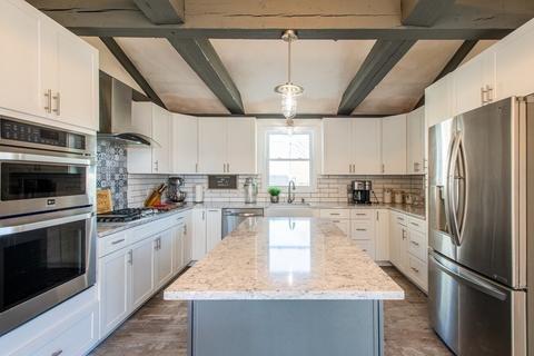 33 Green St, Gloucester, MA 01930 photo 7