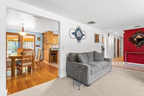 14 Roberta Rd, Sharon, MA 02067 photo 3