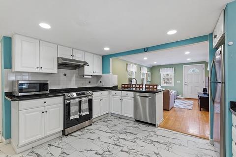 247 Main St, Acton, MA 01720 photo 2