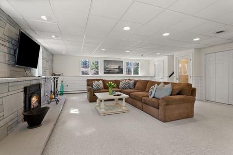 2 Old County Rd, Hingham, MA 02043 photo 17