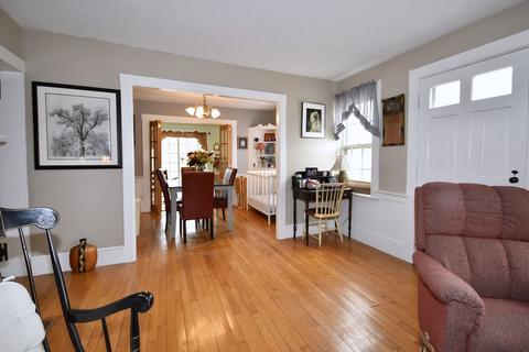 24 Phoenix St, Fairhaven, MA 02719 photo 8