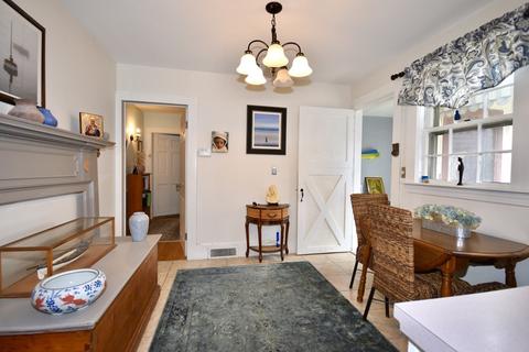 24 Phoenix St, Fairhaven, MA 02719 photo 4