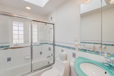 9 Bight Cir, Mashpee, MA 02649 photo 21