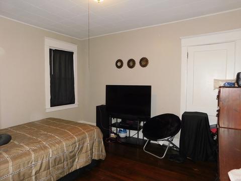 586 White St, Springfield, MA 01108 photo 7