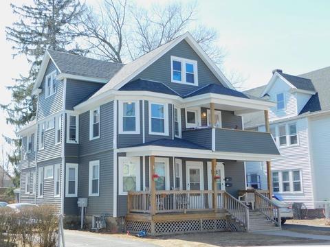 586 White St, Springfield, MA 01108 photo 1