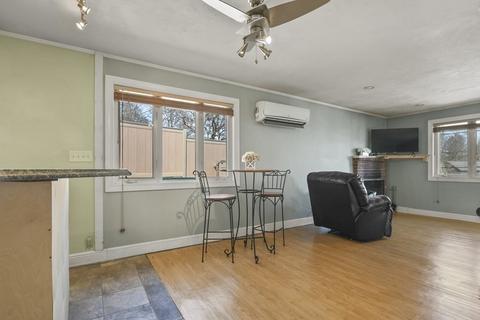 67 Upton Rd, Waltham, MA 02452 photo 10