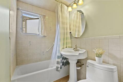 67 Upton Rd, Waltham, MA 02452 photo 17