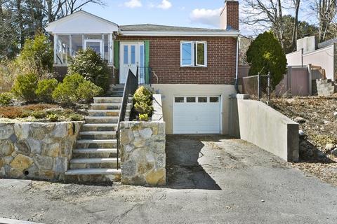 67 Upton Rd, Waltham, MA 02452 photo 1