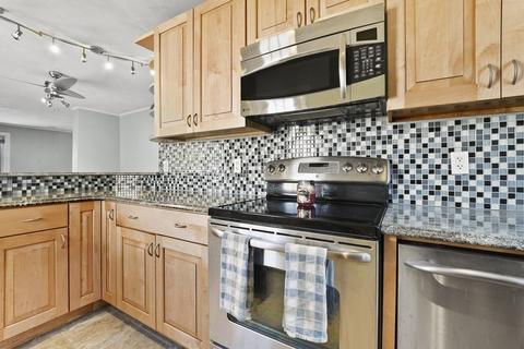 67 Upton Rd, Waltham, MA 02452 photo 7