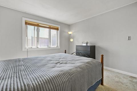 67 Upton Rd, Waltham, MA 02452 photo 14