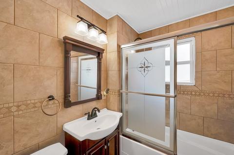 13 Bonner St, Chicopee, MA 01013 photo 16