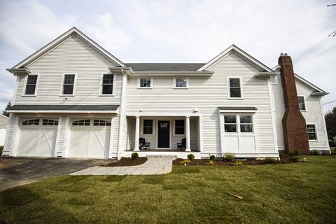 7 Douglas Rd, Needham, MA 02492 photo 2