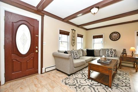 24 Prouty Ln, Worcester, MA 01602 photo 3