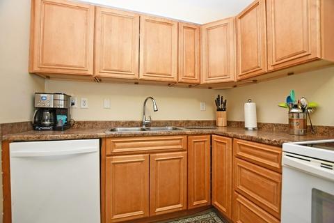 24 Prouty Ln, Worcester, MA 01602 photo 10
