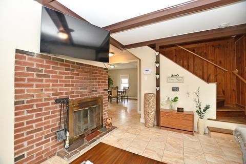 24 Prouty Ln, Worcester, MA 01602 photo 5