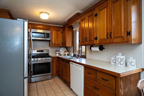 72 Main St, Barnstable, MA 02635 photo 5