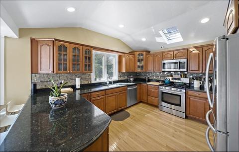 3 Alden Ave E, Randolph, MA 02368 photo 2