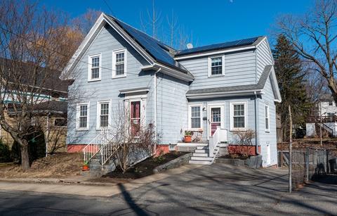 62 Pine St, Stoneham, MA 02180 photo 1