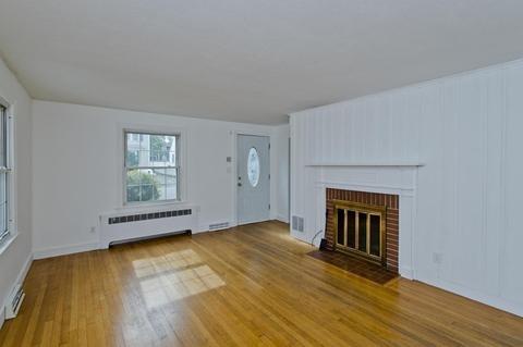 27 Brighton St, Springfield, MA 01118 photo 6