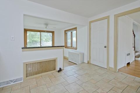 27 Brighton St, Springfield, MA 01118 photo 16