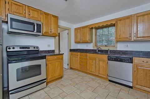 27 Brighton St, Springfield, MA 01118 photo 12