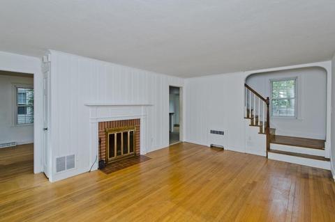 27 Brighton St, Springfield, MA 01118 photo 7