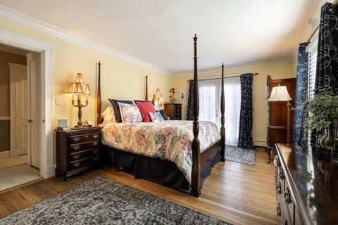 43 Overbrook Dr, Wellesley, MA 02482 photo 10