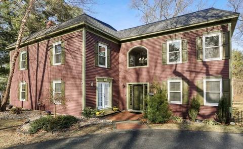 43 Overbrook Dr, Wellesley, MA 02482 photo 1
