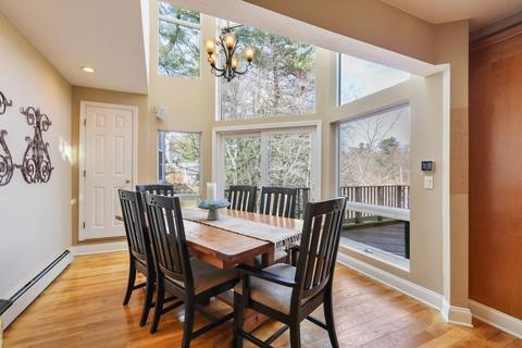 43 Overbrook Dr, Wellesley, MA 02482 photo 5