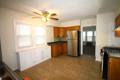 31 Langdon St, Springfield, MA 01104 photo 7