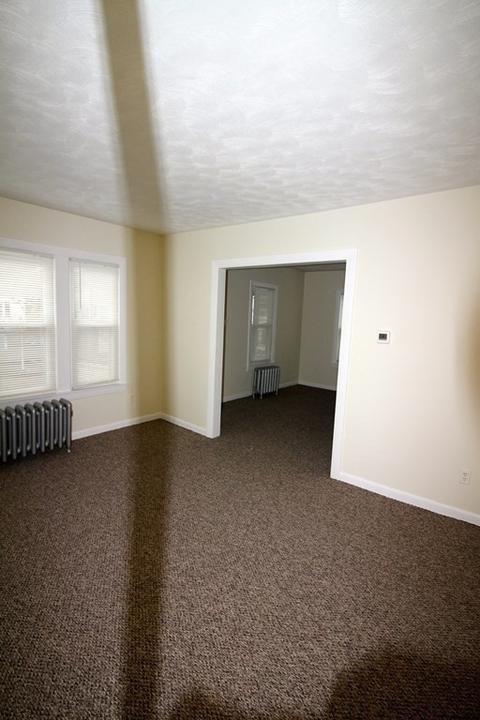 31 Langdon St, Springfield, MA 01104 photo 8