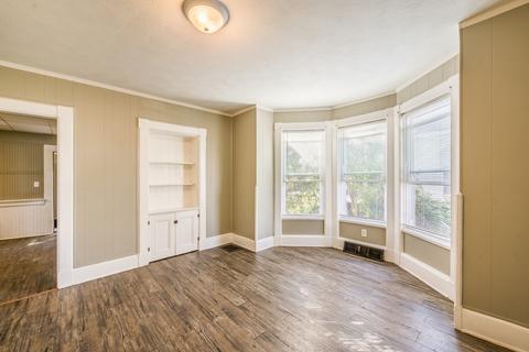 129 Florence St, Springfield, MA 01105 photo 7
