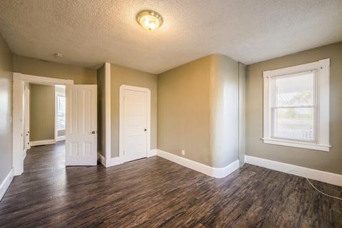 129 Florence St, Springfield, MA 01105 photo 9
