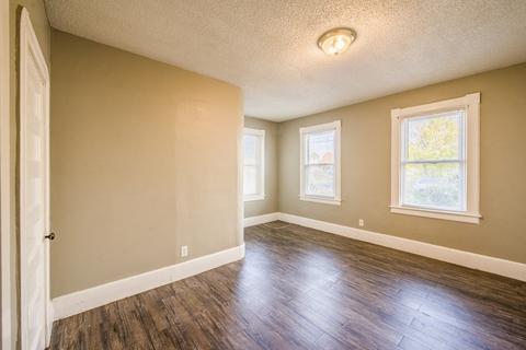 129 Florence St, Springfield, MA 01105 photo 8